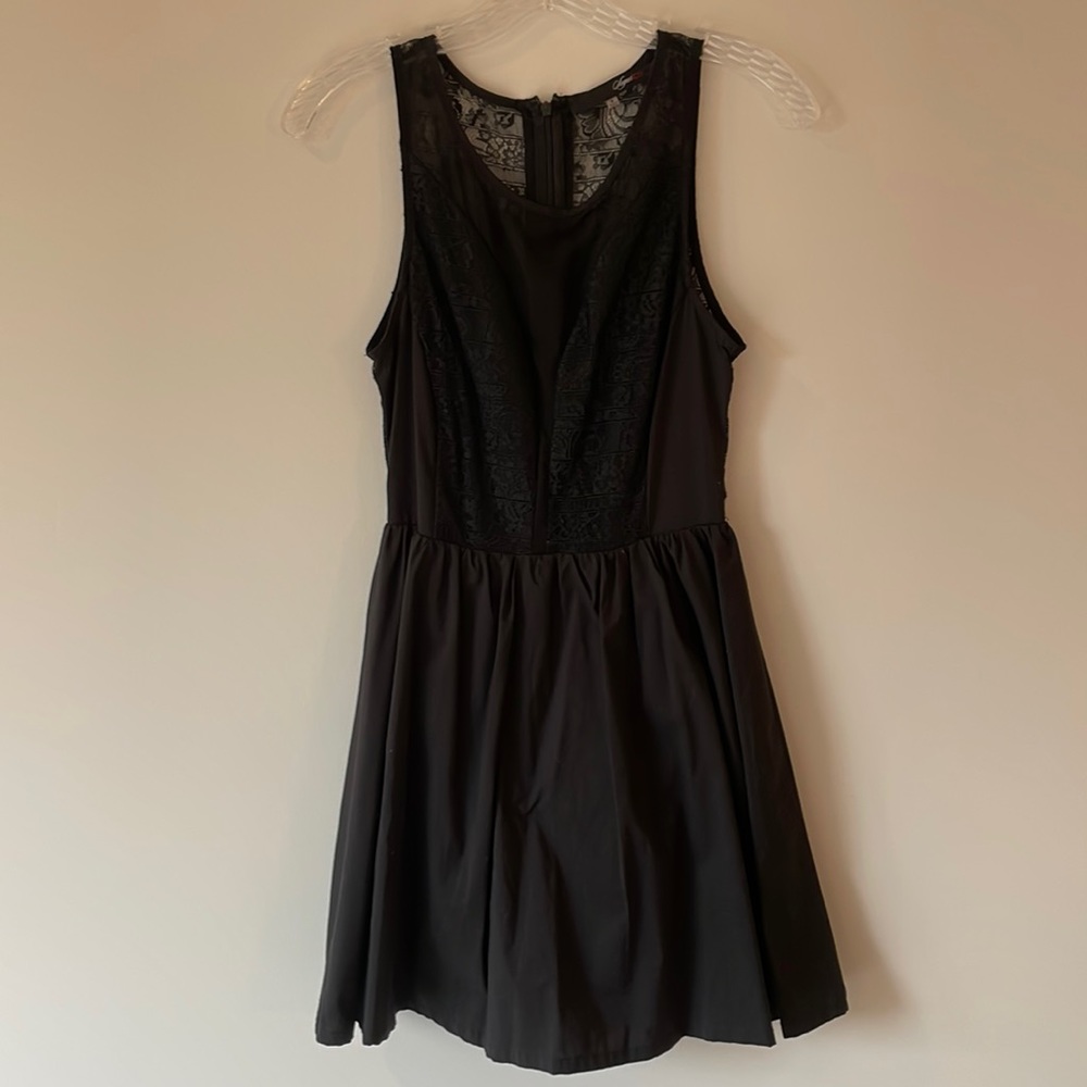 Boutique black lace party dress size Small